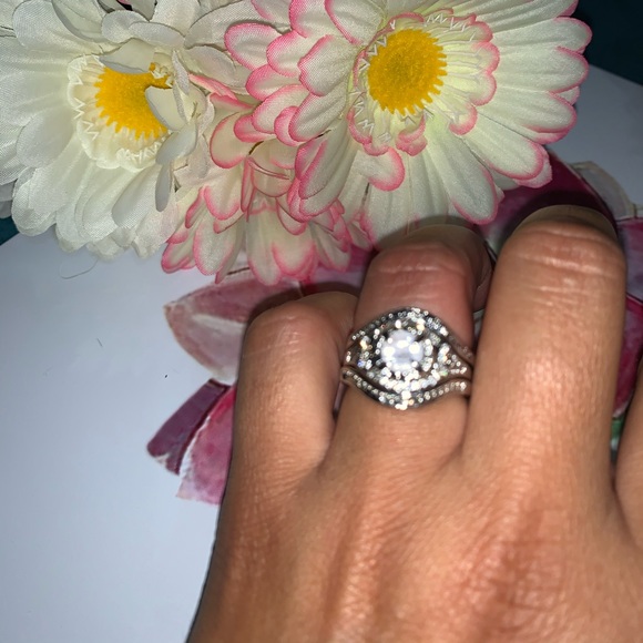 Gold filled ring - Picture 2 of 8